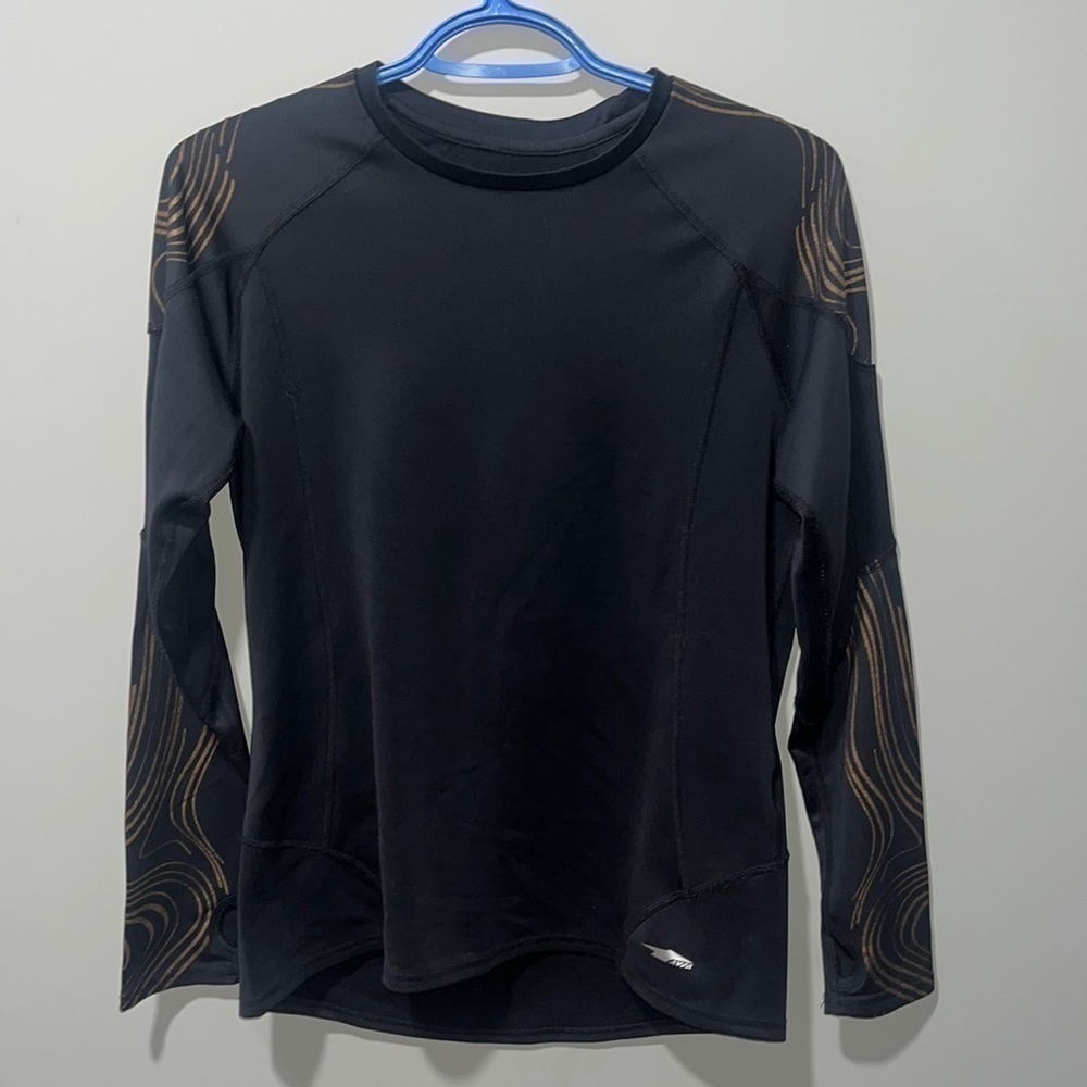 Women’s medium Avia  active wear long sleeve